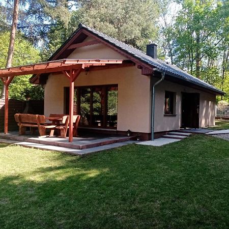 Urokliwy Domek Nad Brzegiem Jeziora Lubiatów Eksteriør billede