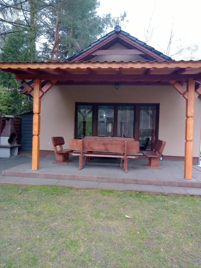 Urokliwy Domek Nad Brzegiem Jeziora Lubiatów Eksteriør billede
